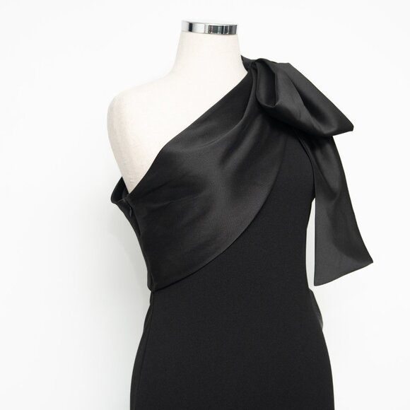 Betsy & Adam - Carmela Long Scuba Crepe Dress With Satin Bow - Picture 11 of 15